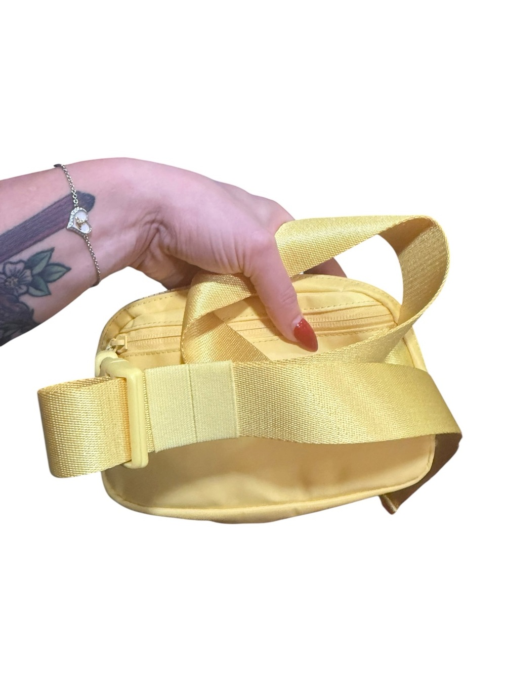 NWT Lululemon Everywhere Belt Bag Pouch Spry Yellow Travel Bag - Picture 5 of 9